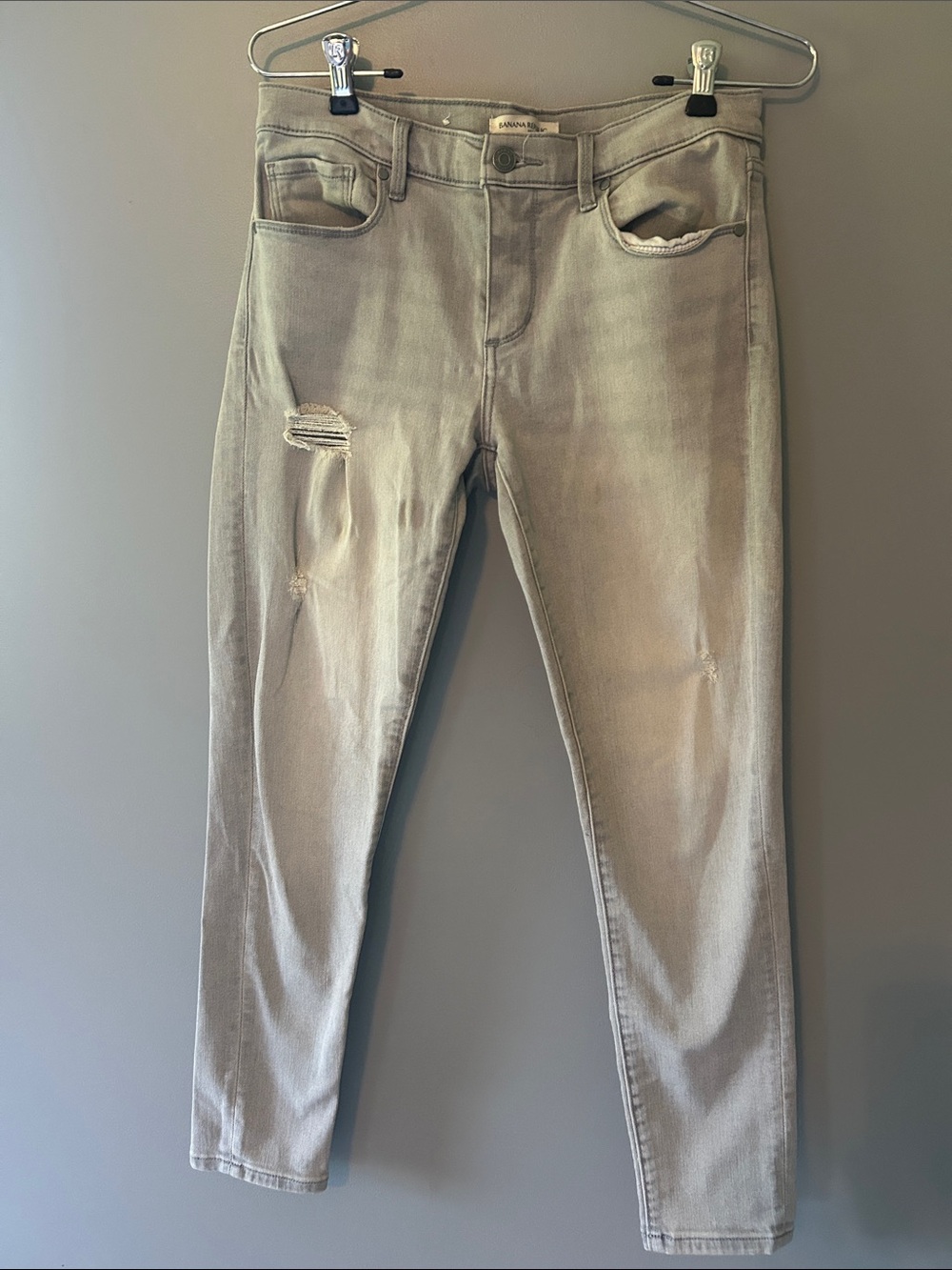 Banana Republic Women's Skinny Jeans in Light Gray with Distressed Detail